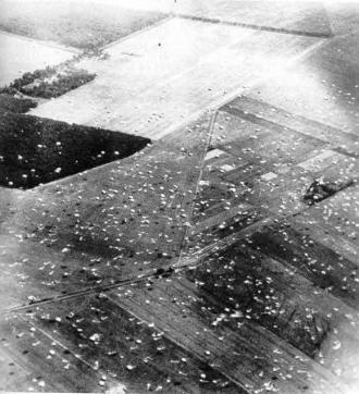 Dakotas over Drop Zone X_0.JPG